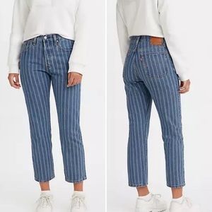 NWT Levi’s Striped Cropped 501 jeans 25